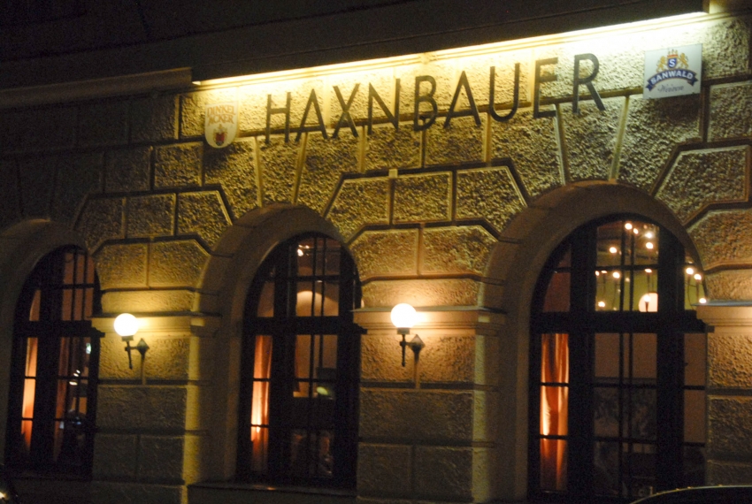 Name:  Haxnbauer im Scholastikahaus .jpg
Views: 15718
Size:  412.3 KB