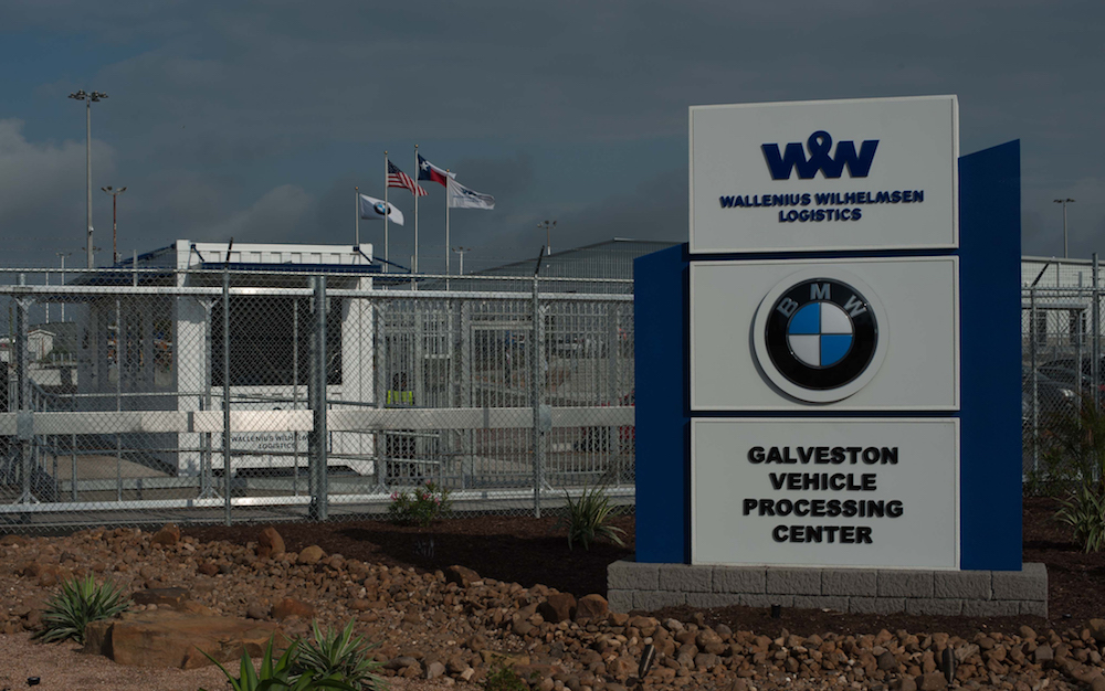 Name:  bmw_2_exteriordistcenter.jpg
Views: 8811
Size:  454.5 KB