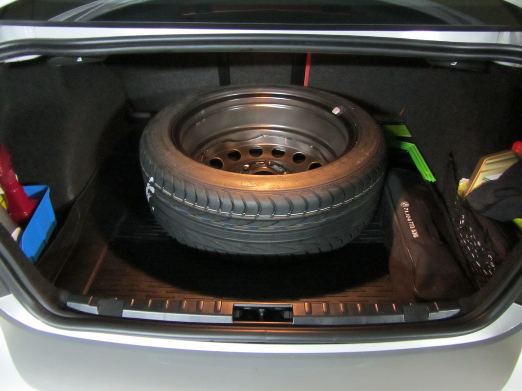 Name:  spare tire 17 inch steel wheel from a 330i e46  MG_5306.jpg
Views: 3484
Size:  150.8 KB