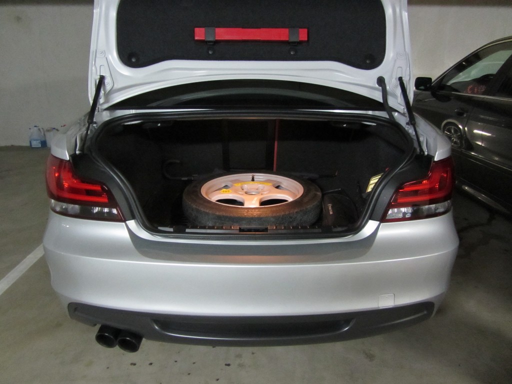 Name:  spare tire 335i alloy space saver  IMG_5276.jpg
Views: 1278
Size:  146.1 KB