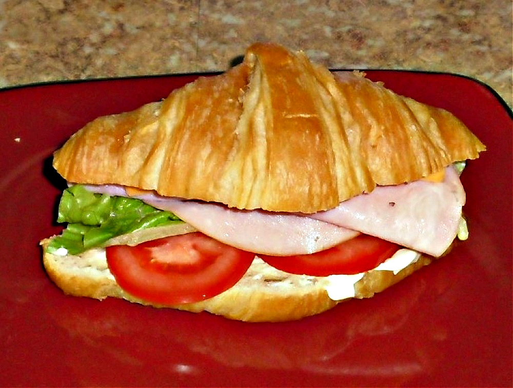 Name:  Croissant,.jpg
Views: 406
Size:  339.5 KB