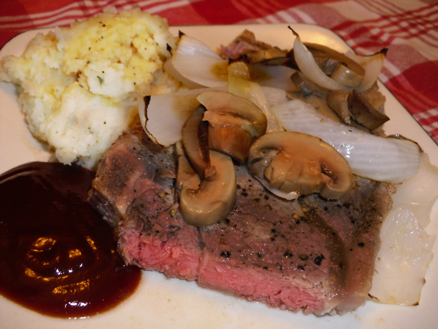 Name:  Steak..jpg
Views: 331
Size:  502.8 KB