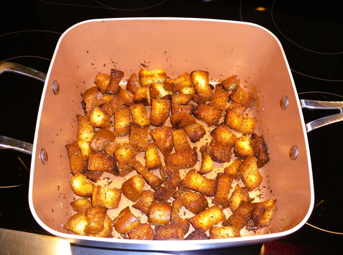 Name:  Croutons..jpg
Views: 617
Size:  184.1 KB