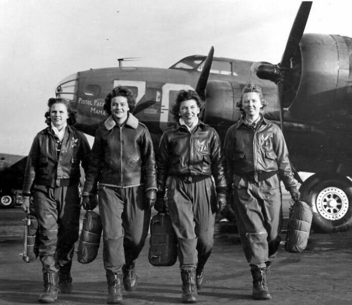 Name:  Frances Green, Margaret (Peg) Kirchner, Ann Waldner And Blanche Osborn, Women Airforce Service P.jpg
Views: 1894
Size:  95.9 KB