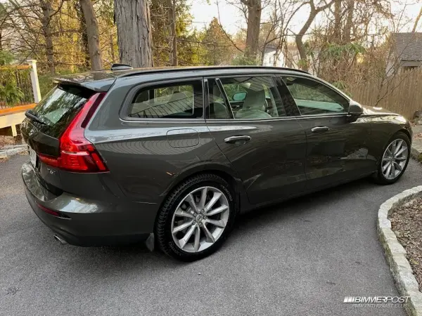 2019 Volvo V60 T6 Momentum